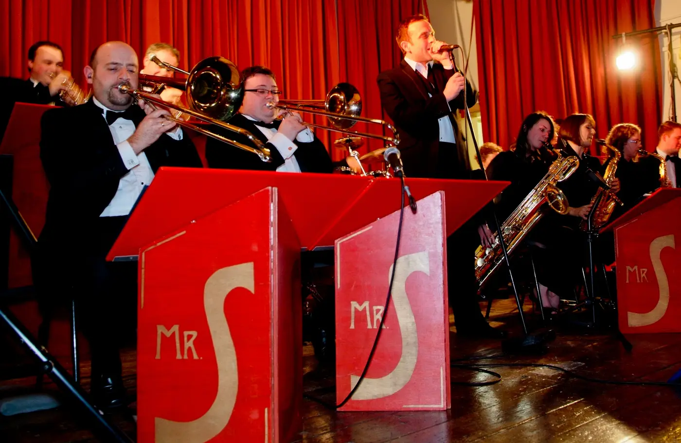 Leeds_Swing_Band_In_Action Swing Band UK